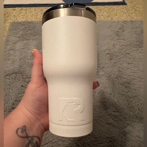 Rtic 20oz tumbler
